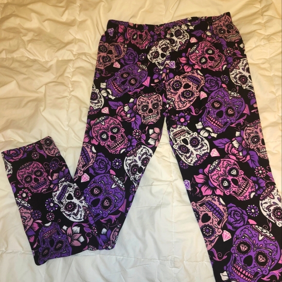 Sweetlegs Pants - SWEETLEGS Skull Leggings, Sizes 2 to 10, Preloved, Pinks and Purples